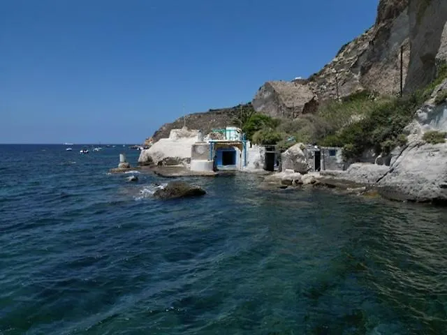 The Monk Seal Boathouse * Klima (Milos)